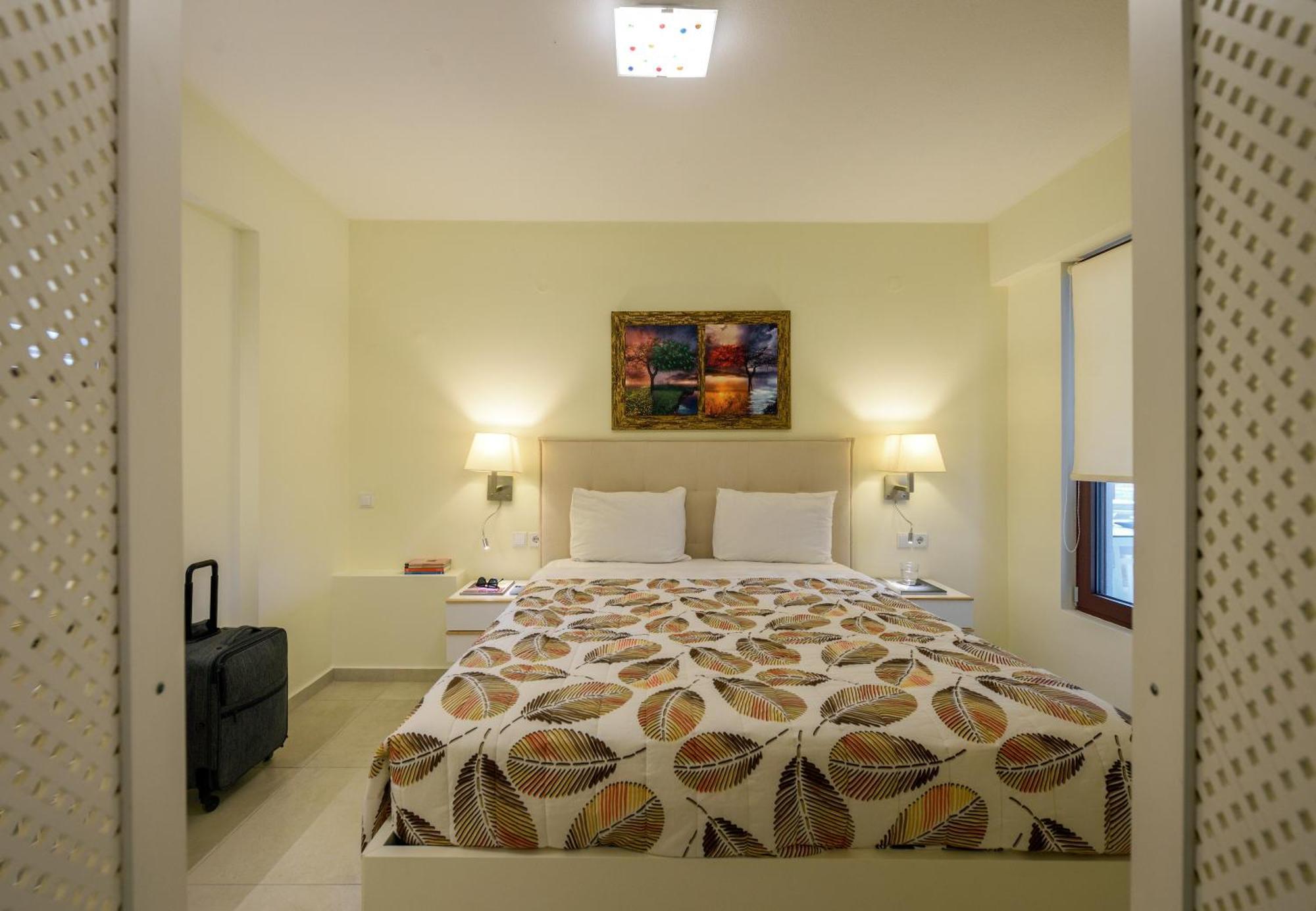 Elpiniki Luxury Apartments Nea Poteidaia Luaran gambar