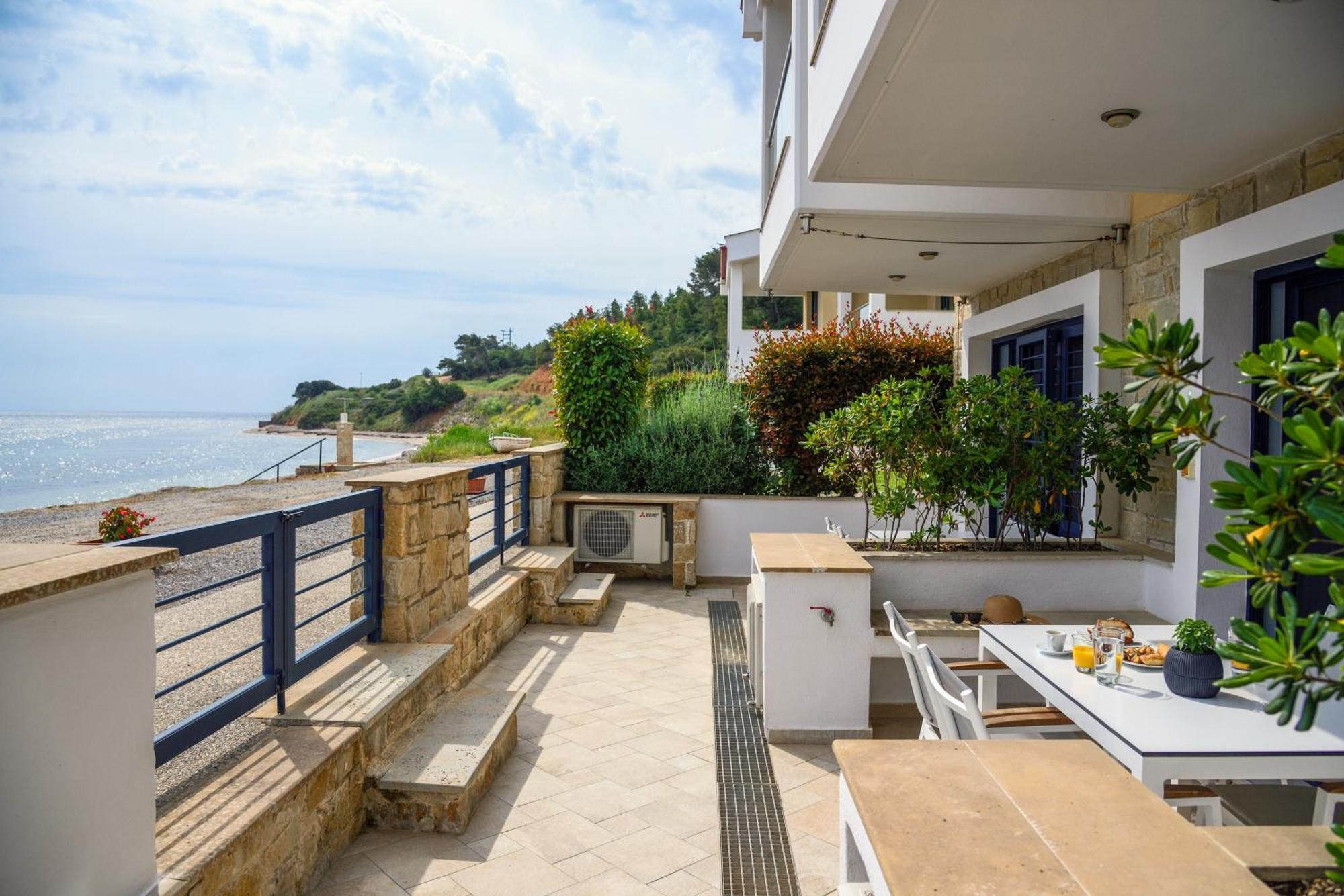 Elpiniki Luxury Apartments Nea Poteidaia Luaran gambar