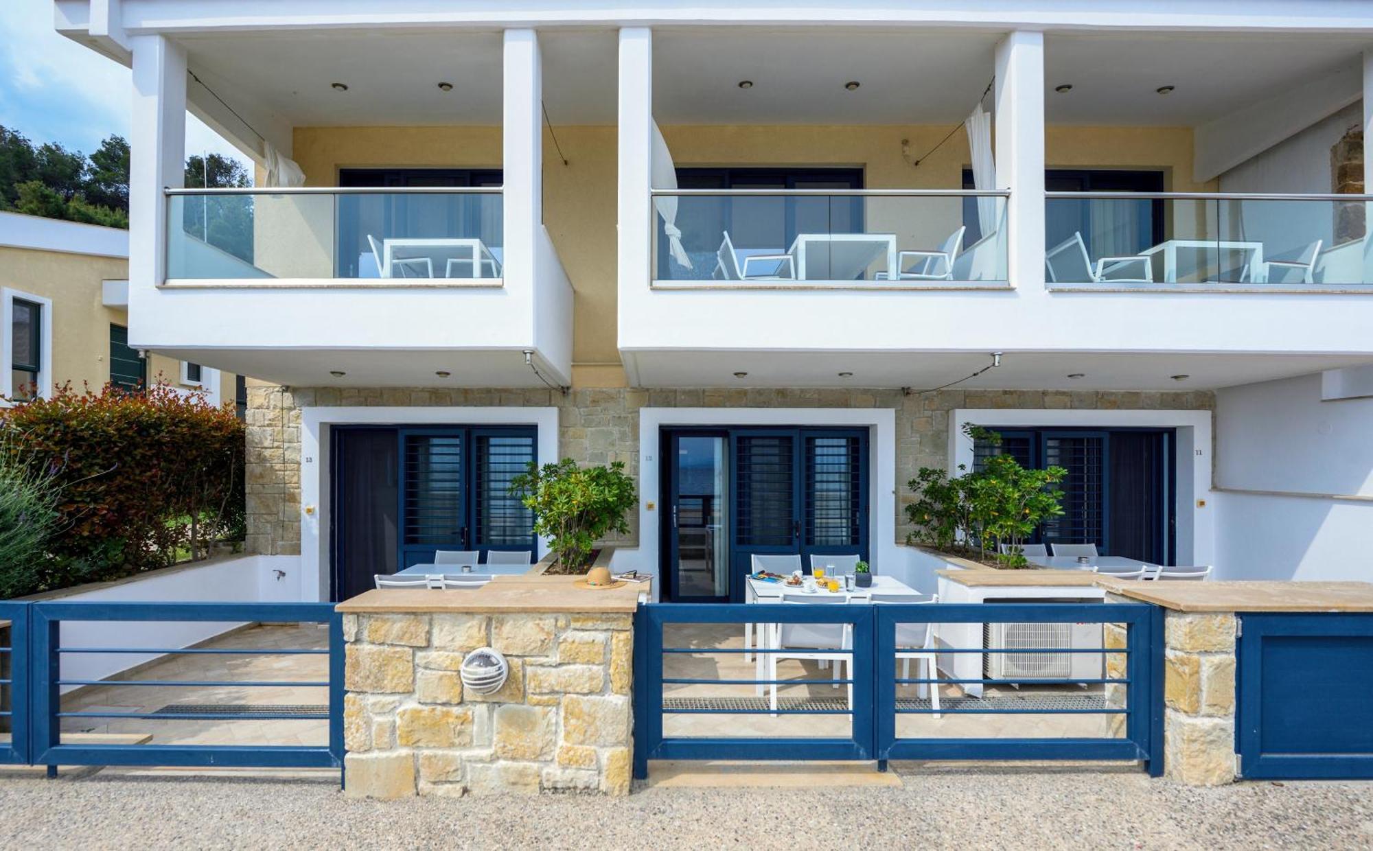 Elpiniki Luxury Apartments Nea Poteidaia Luaran gambar