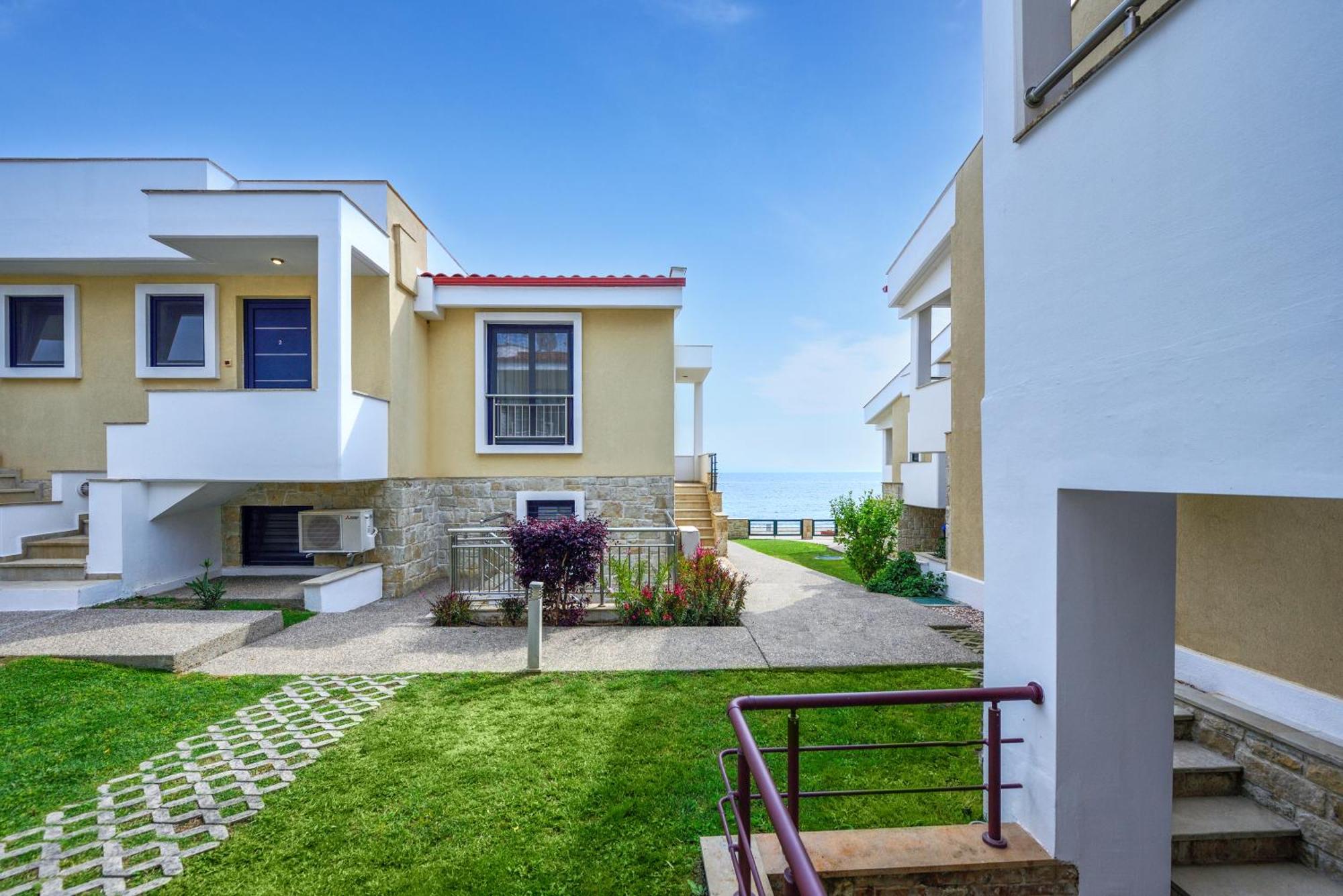 Elpiniki Luxury Apartments Nea Poteidaia Luaran gambar