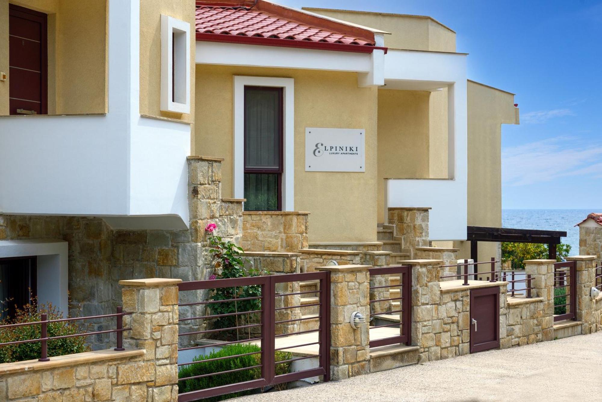 Elpiniki Luxury Apartments Nea Poteidaia Luaran gambar