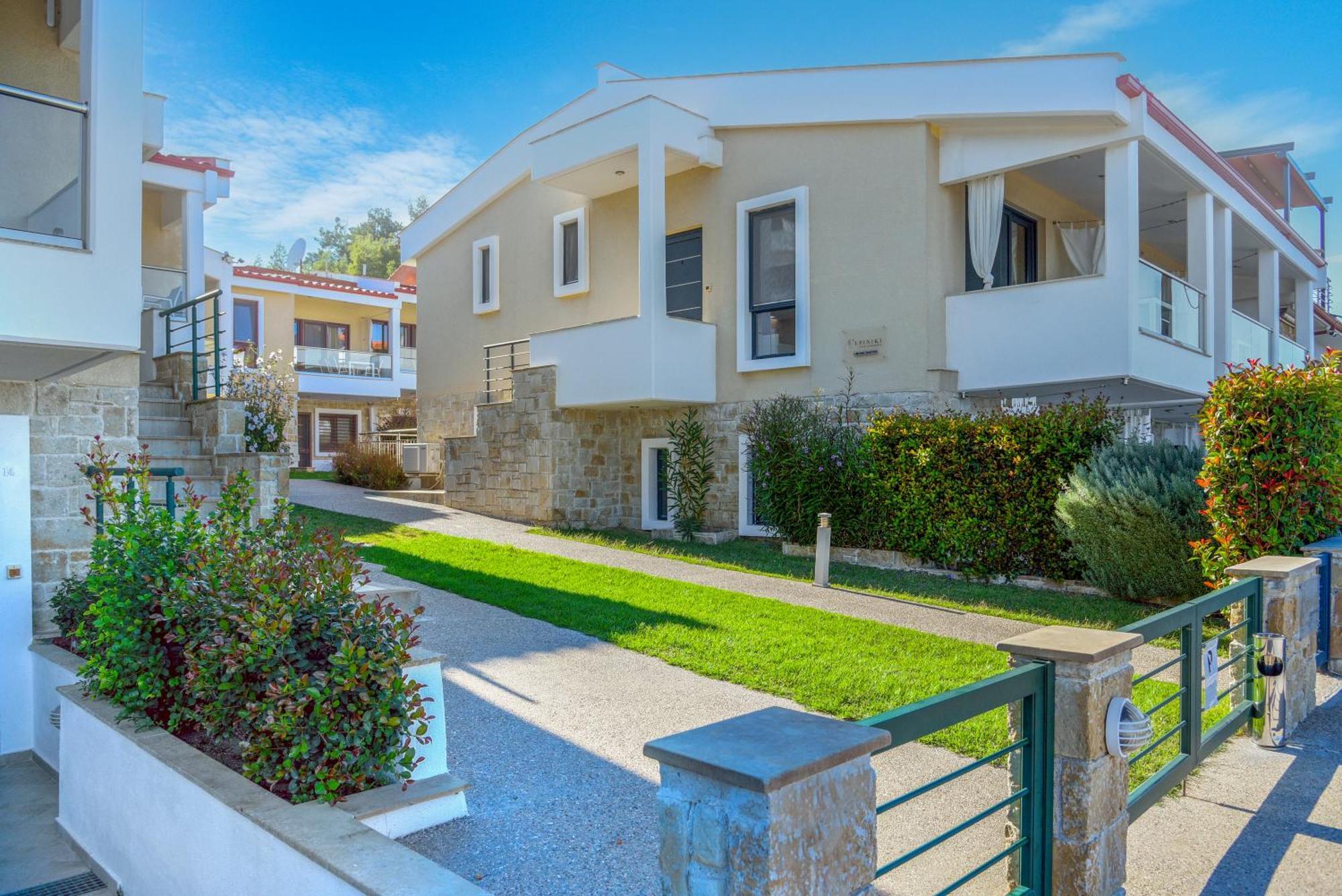 Elpiniki Luxury Apartments Nea Poteidaia Luaran gambar