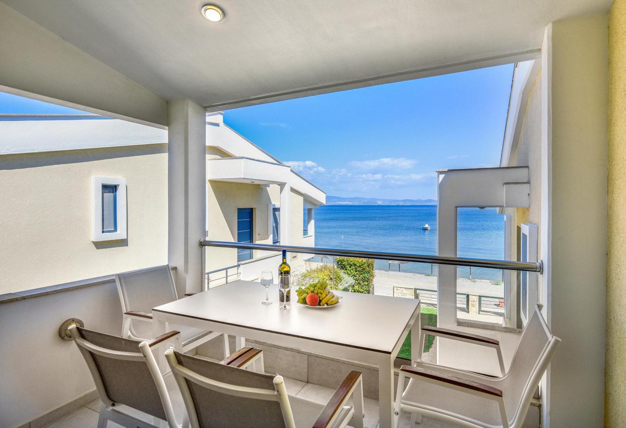 Elpiniki Luxury Apartments Nea Poteidaia Luaran gambar